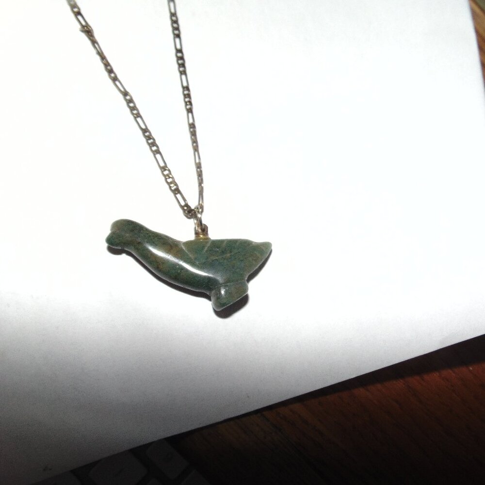 jade  bird pendant